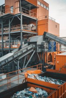 Efficient Shipping Container Cleanup for Businesses